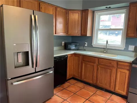 32 Division St #32, Woonsocket, RI 02895 photo 6