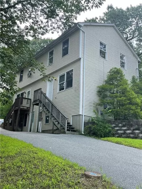 32 Division St #32, Woonsocket, RI 02895