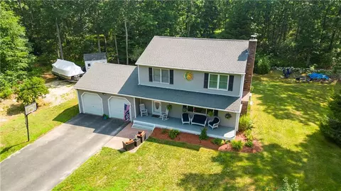 76 E Quail Run, Charlestown, RI 02813