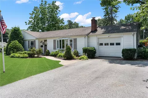 34 Flagg Ave, Warwick, RI 02886 photo 2