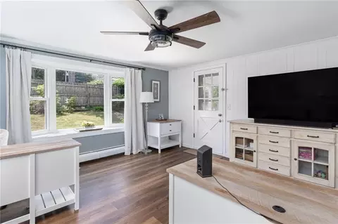 34 Flagg Ave, Warwick, RI 02886 photo 6