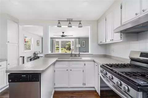 34 Flagg Ave, Warwick, RI 02886 photo 17