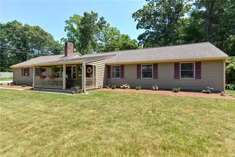 22 Hazelton Rd, Barrington, RI 02806