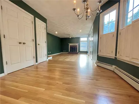 15 Jacobs Pt Rd, Warren, RI 02885 photo 12