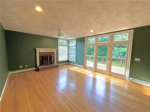 15 Jacobs Pt Rd, Warren, RI 02885 photo 11