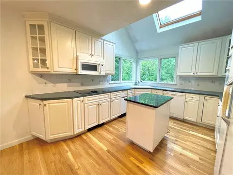 15 Jacobs Pt Rd, Warren, RI 02885 photo 8