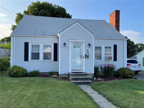 48 Mc Girr St, Cumberland, RI 02864