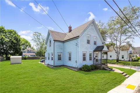 28 Clark St, Westerly, RI 02891