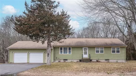 74 Potter Hill Rd, Westerly, RI 02891