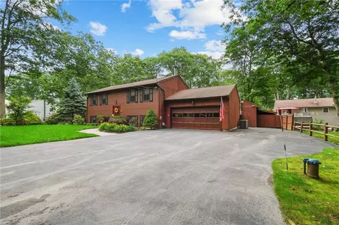 37 Laurel Dr, Glocester, RI 02814 photo 28