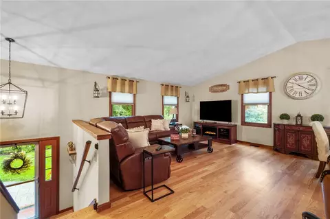 37 Laurel Dr, Glocester, RI 02814 photo 11