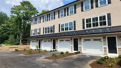 95 Farnum Pike #2, Smithfield, RI 02917