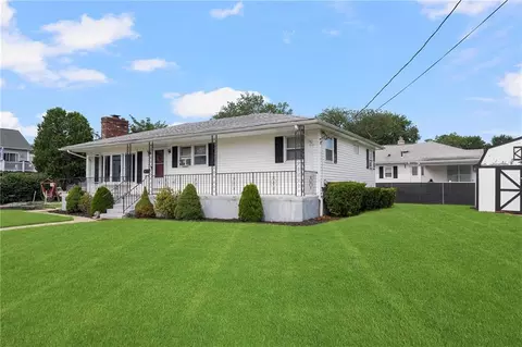 18 Theresa St, Johnston, RI 02919