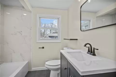 70 Adrian St, Warwick, RI 02886 photo 15