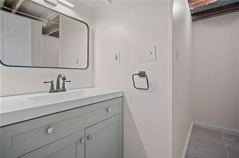 70 Adrian St, Warwick, RI 02886 photo 27