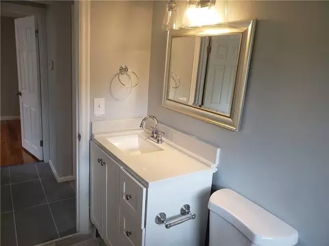 105 Pheasant Ave, Warwick, RI 02886 photo 12