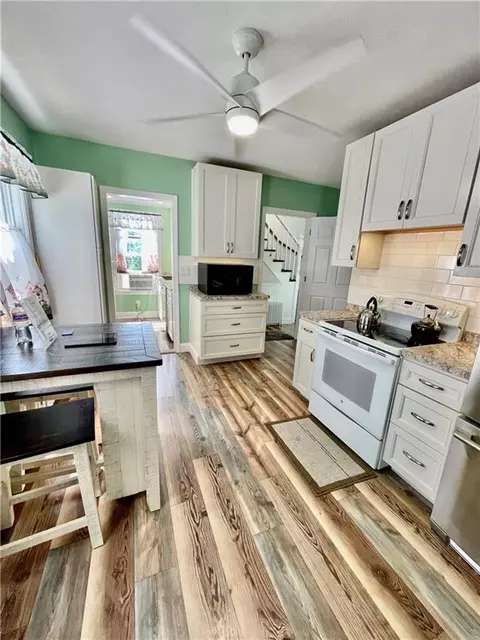 69 2nd Ave, Woonsocket, RI 02895 photo 7