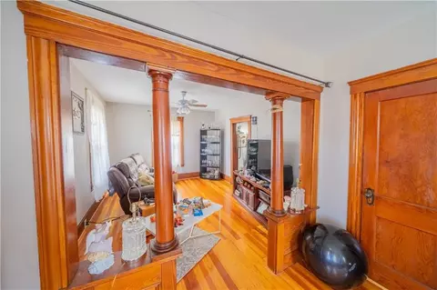 363 Logee St, Woonsocket, RI 02895 photo 6