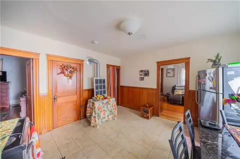 363 Logee St, Woonsocket, RI 02895 photo 4