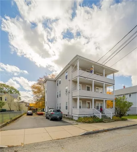 363 Logee St, Woonsocket, RI 02895