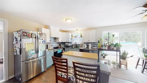 5 Deborah Ave, Coventry, RI 02816 photo 5