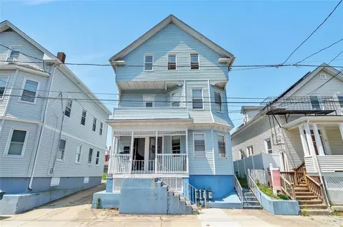 14 Alton St, Providence, RI 02908