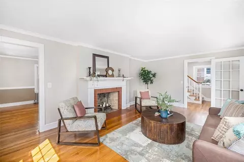 2 Euston Ave, Cranston, RI 02910 photo 3