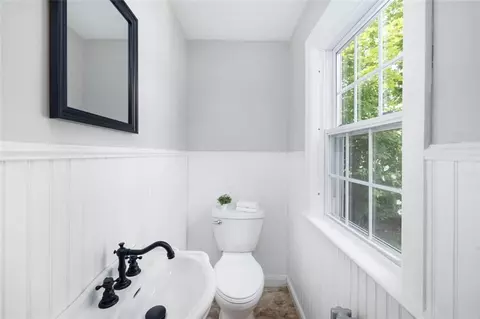 2 Euston Ave, Cranston, RI 02910 photo 7