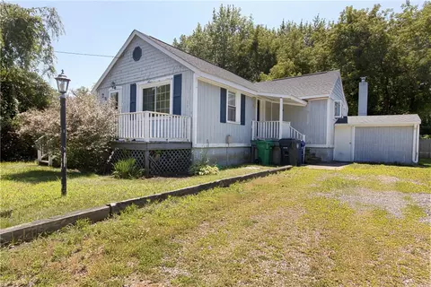 23 Saint Claire Ave, Warwick, RI 02889