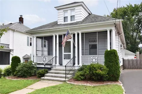 8 View St, Providence, RI 02908