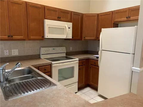 837 Halifax Dr, Warwick, RI 02886 photo 2