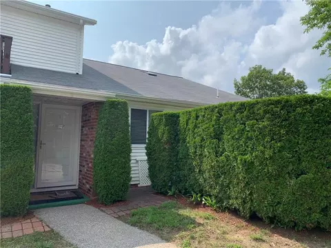 837 Halifax Dr, Warwick, RI 02886