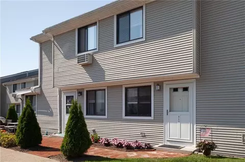 66 Girard Ave #317, Newport, RI 02840