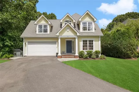 53 Millers Brook Dr, Cumberland, RI 02864