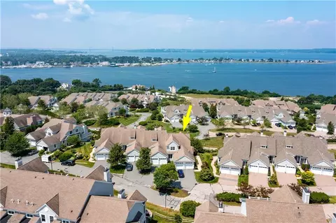 29 Cutter Ln #120, Tiverton, RI 02878