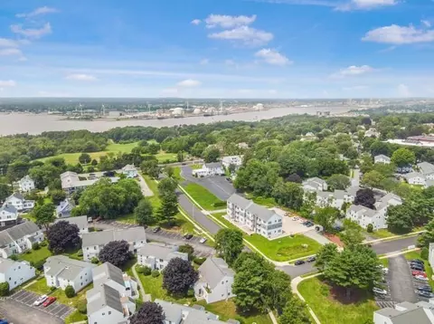 60 Village Green South St #7, Riverside, RI 02915