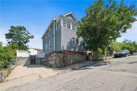 22 Peter St, Providence, RI 02904