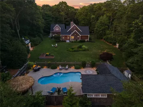 59 Oak Forest Dr, Little Compton, RI 02837