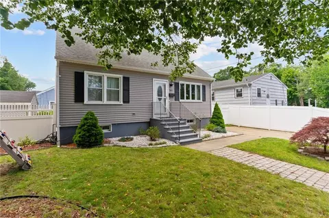 165 Park View Blvd, Cranston, RI 02910