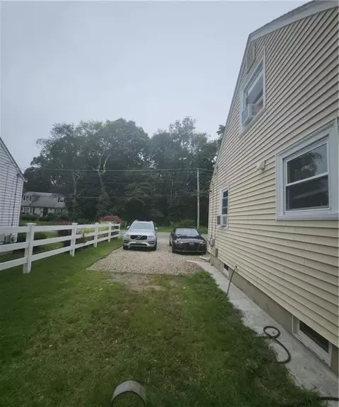 28 Buttonwoods Ave, Warwick, RI 02886 photo 22