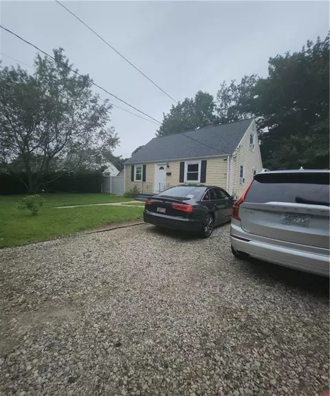 28 Buttonwoods Ave, Warwick, RI 02886 photo 16