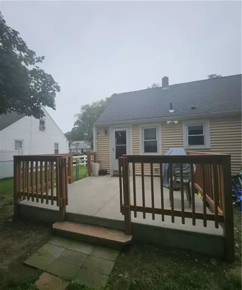 28 Buttonwoods Ave, Warwick, RI 02886 photo 19