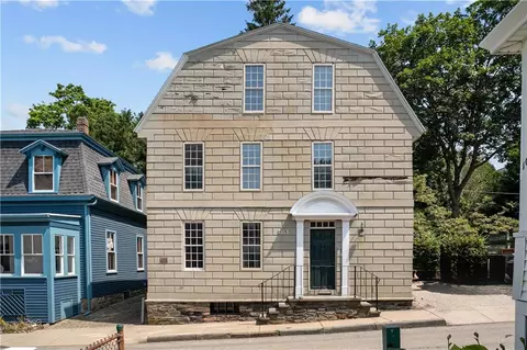 108 Prospect Hill St, Newport, RI 02840
