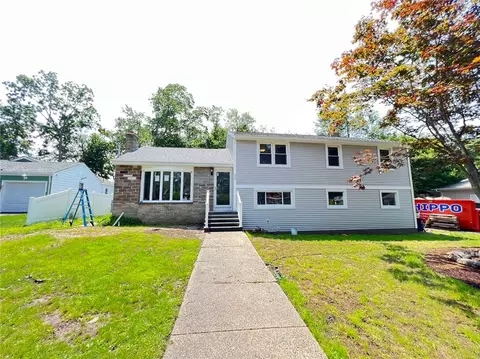 35 Fisher St, North Providence, RI 02904