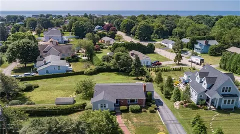 47 Shore Rd, Westerly, RI 02891 photo 3