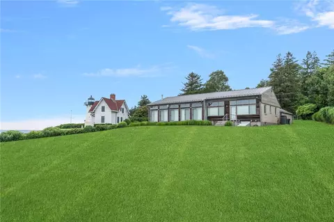 1340 Warwick Neck Ave, Warwick, RI 02889 photo 23