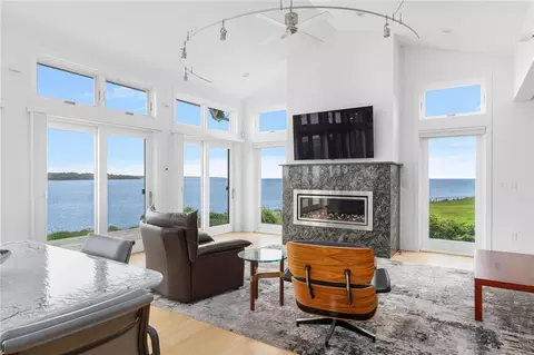 1340 Warwick Neck Ave, Warwick, RI 02889 photo 5