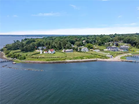 1340 Warwick Neck Ave, Warwick, RI 02889 photo 35