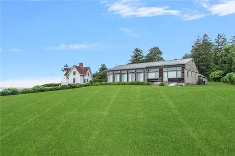 1340 Warwick Neck Ave, Warwick, RI 02889 photo 24