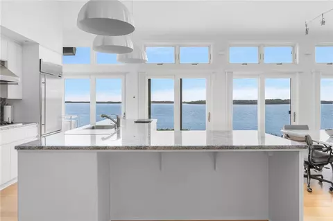 1340 Warwick Neck Ave, Warwick, RI 02889 photo 12